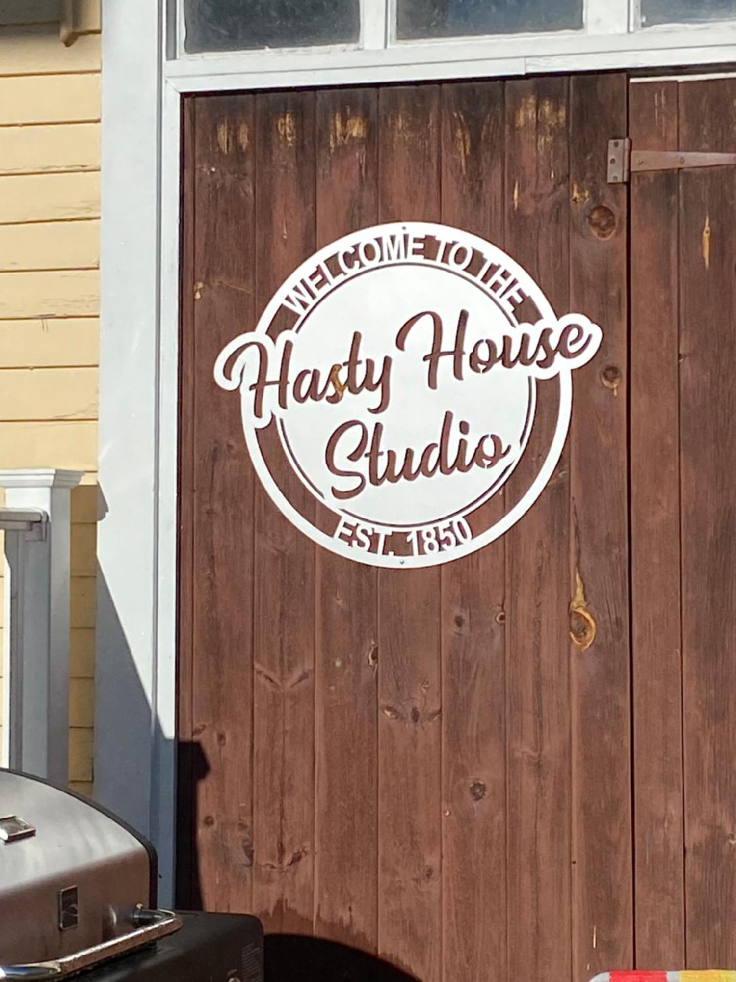 Hasty House Studio Обърн Екстериор снимка